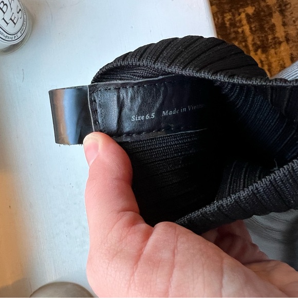 Dolce Vita Women's Hoven H2O Lug-Sole Boots - Picture 6 of 8